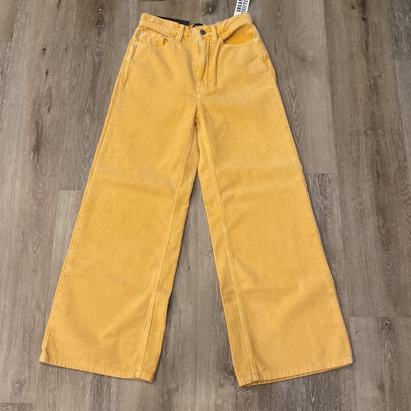 Urban Outfitters high and wide high rise jean - Picture 4 of 7